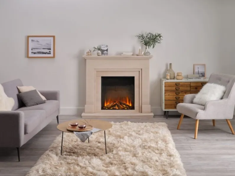 Camino elettrico vetrato di incredibile realismo a led Alisa 65 di Maisonfire