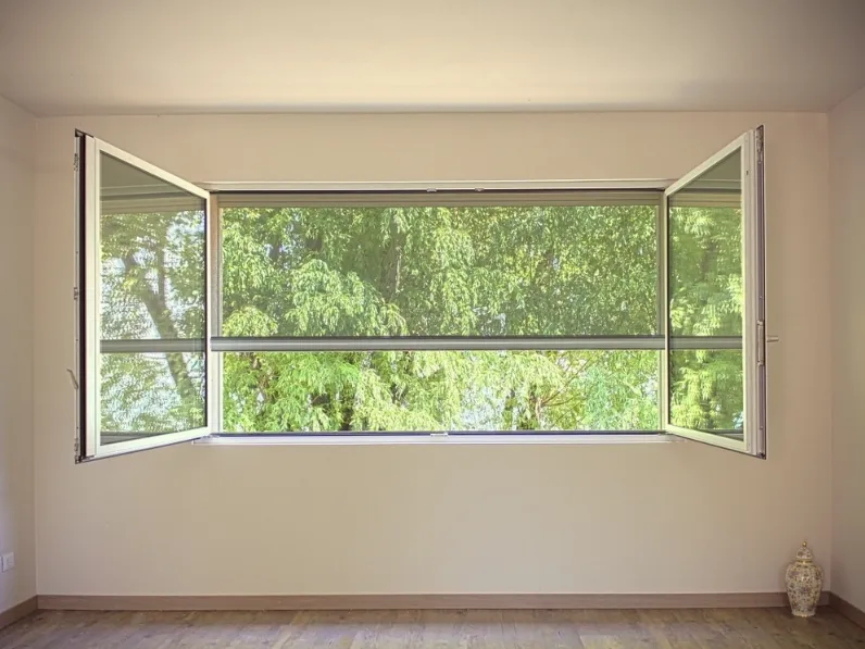 Zanzariera Sigma a scorrimento verticale di Bettio