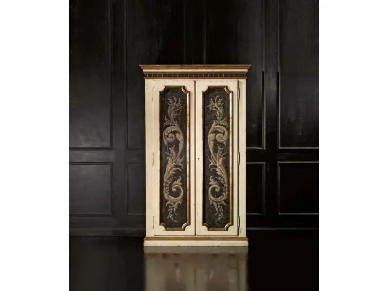 Armadio con ante battenti in legno laccato e decorato Art 2624 di Vittorio Grifoni