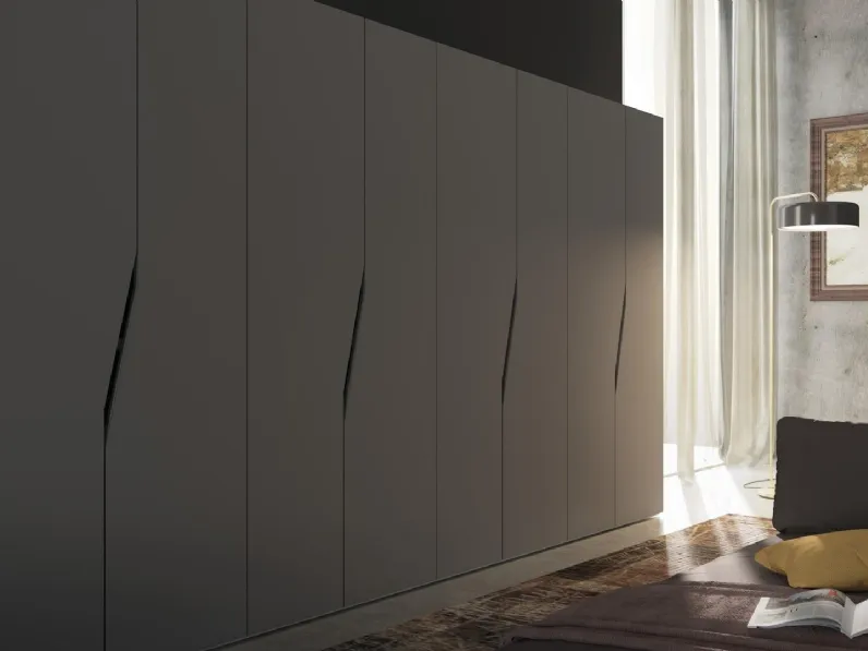 Armadio con ante battenti Alfabeto 09 di De Rosso