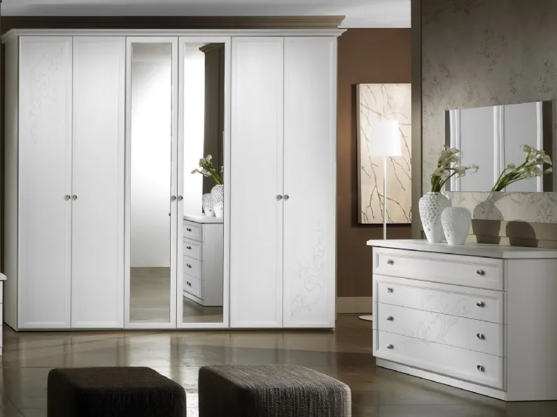 Armadio 03 con anta battente laterale finitura Frassino Bianco con decorazione e specchi centrali di Felver
