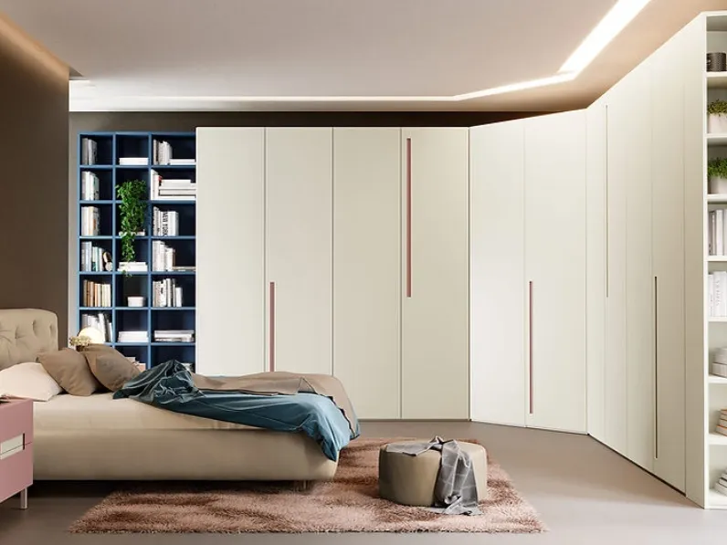 Armadio Battente Light con cabina angolare di Foresi Mobili