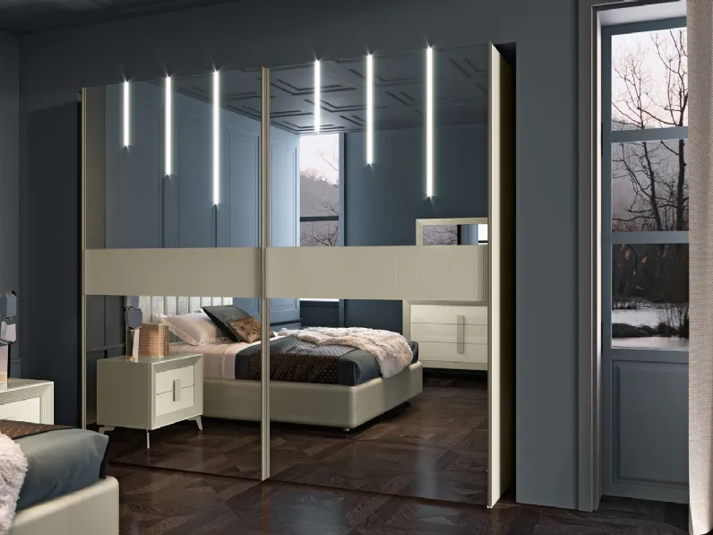 Armadio con ante scorrevoli Astra di Adriatica