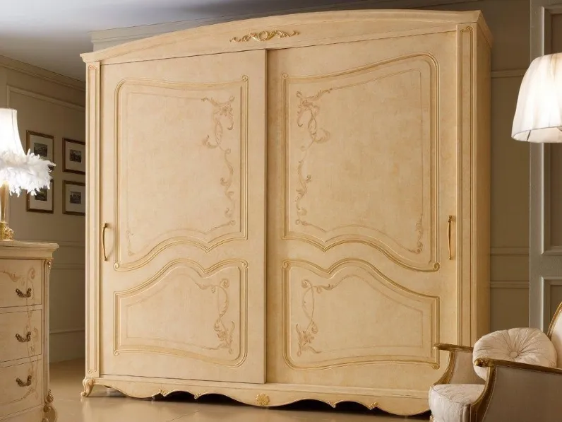 Armadio Barocco di Patina Rosa