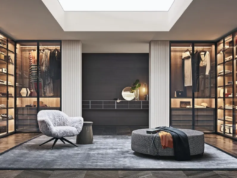 Cabina Armadio Senzafine Fitted con ante battenti in vetro e interno in nobilitato rovere cenere di Poliform