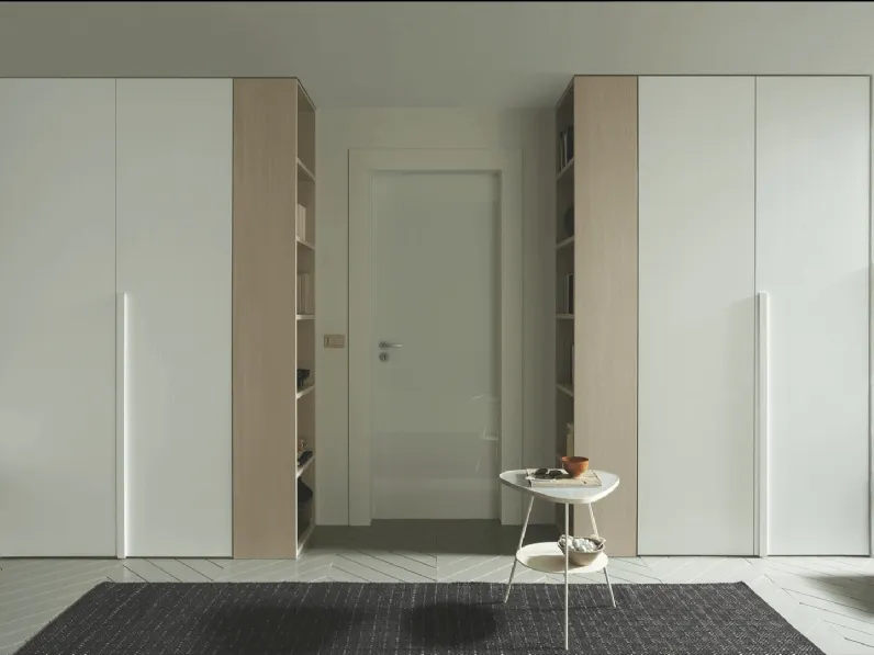 Armadio con ante battenti finitura Olmo e Frassino Bianco Composizione 14 di Felver