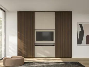 L'armadio Concreta N107 di Colombini Casa offre uno stile moderno e funzionale per ogni ambiente.
