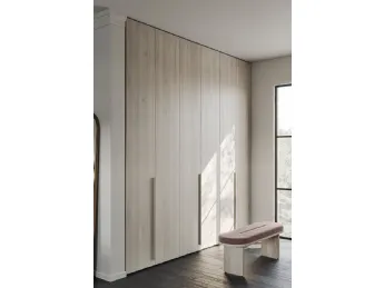 L'armadio Concreta N123 di Colombini Casa unisce design essenziale e funzionalità pratica per il tuo