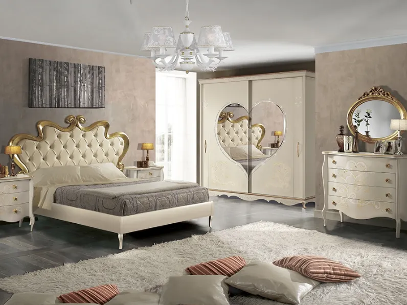 Armadio Cuore laccato Avorio con specchio a forma di cuore di Mobilificio AG