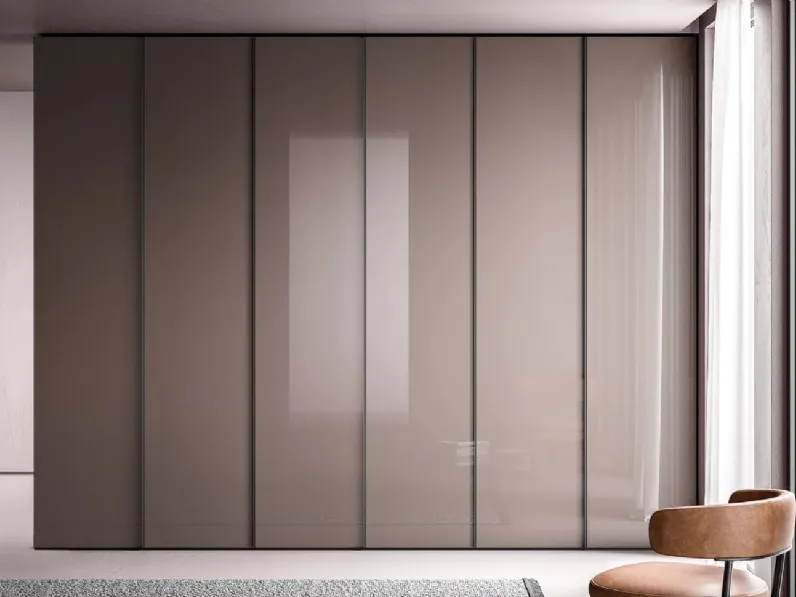 Armadio con ante battenti Kristal in vetro laccato di Dielle Modus