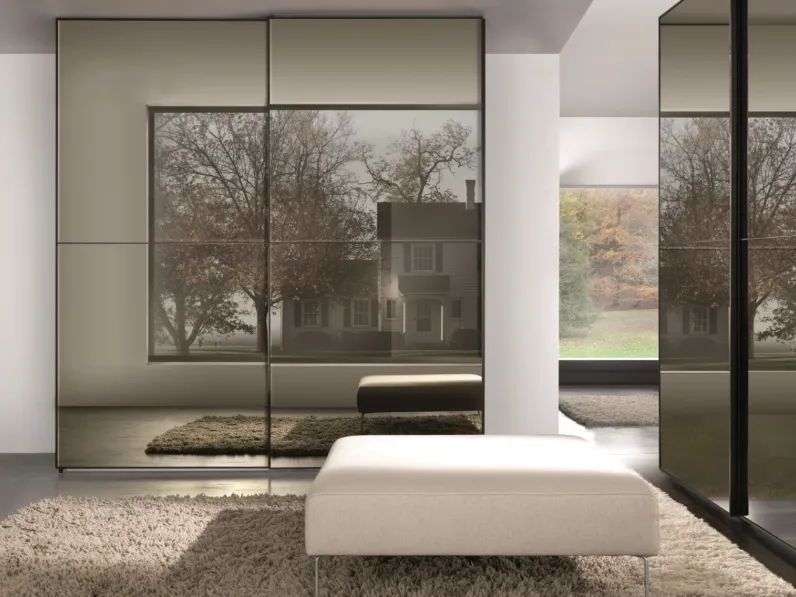 Armadio con ante scorrevoli a specchio Domino di Linegianser