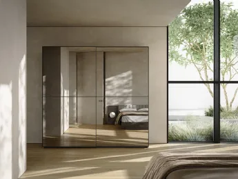 L'armadio Duo N101 di Colombini Casa è un mobile essenziale dal design pulito e funzionale.