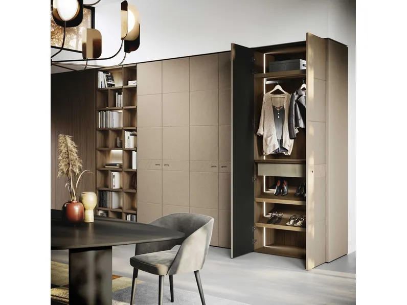 Armadio Ellington in ecopelle di GF Interiors