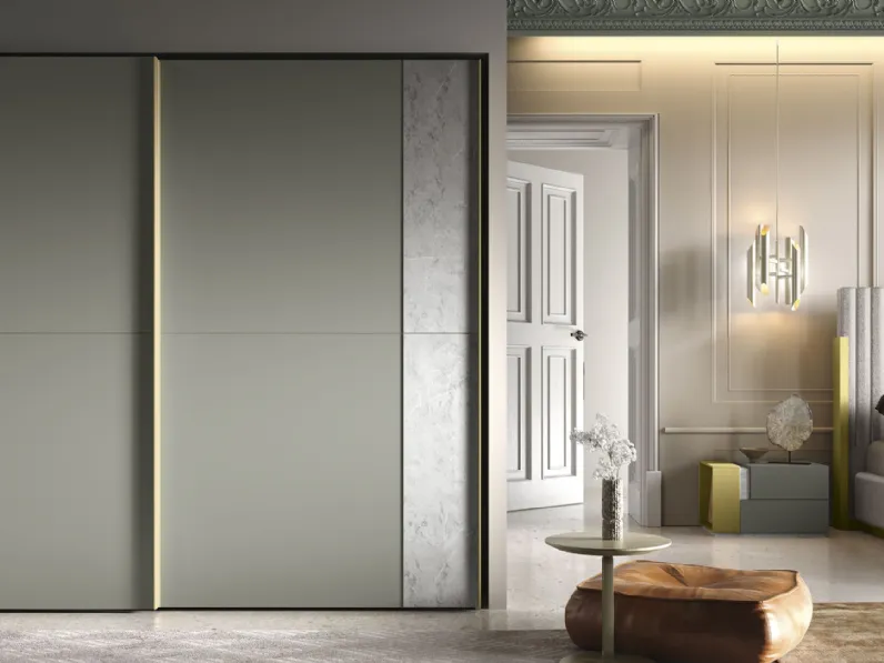 Armadio con ante scorrevoli Ermes laccato di Adriatica