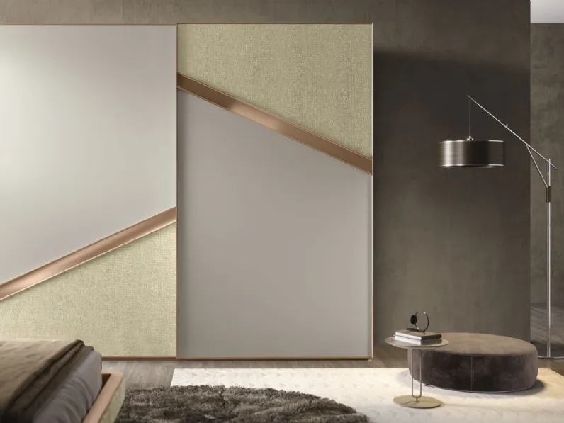 Armadio con ante scorrevoli Ermes laccato di Adriatica