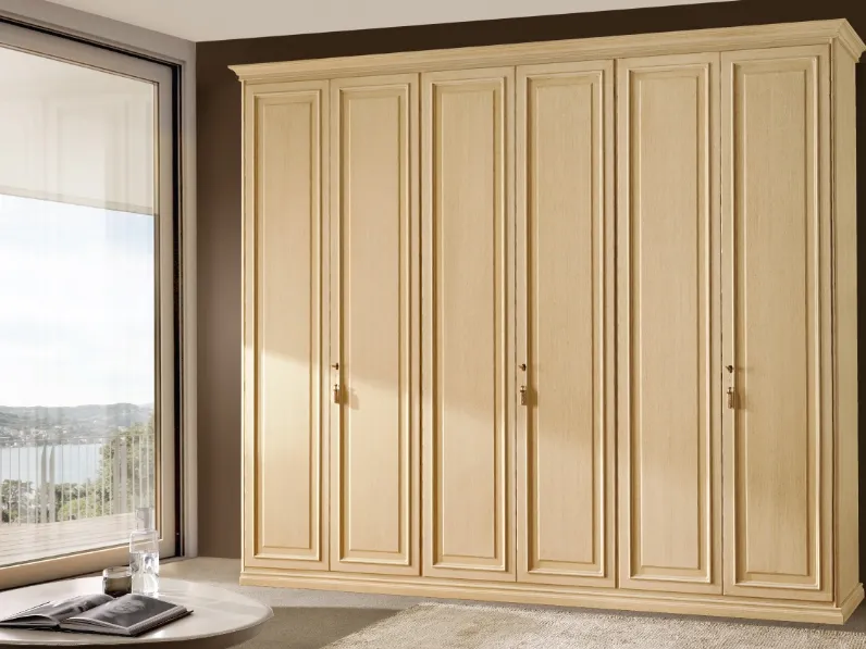 Armadio con anta intera Etruria finitura Catramina di Ferretti e Ferretti