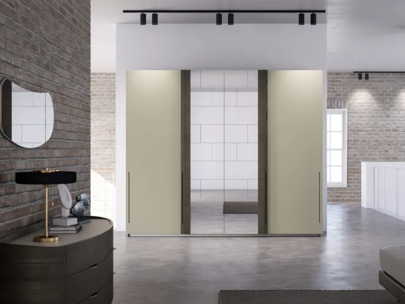 Armadio Jolly Più TV in laccato, vetro e legno di Fazzini