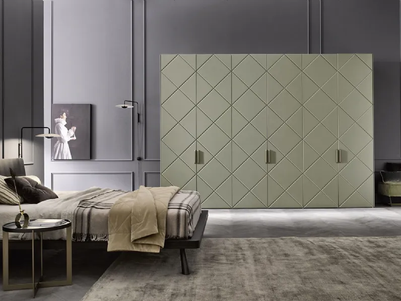 Armadio con ante battenti effetto trapuntato in laccato opaco Muschio Gem di Ballancin