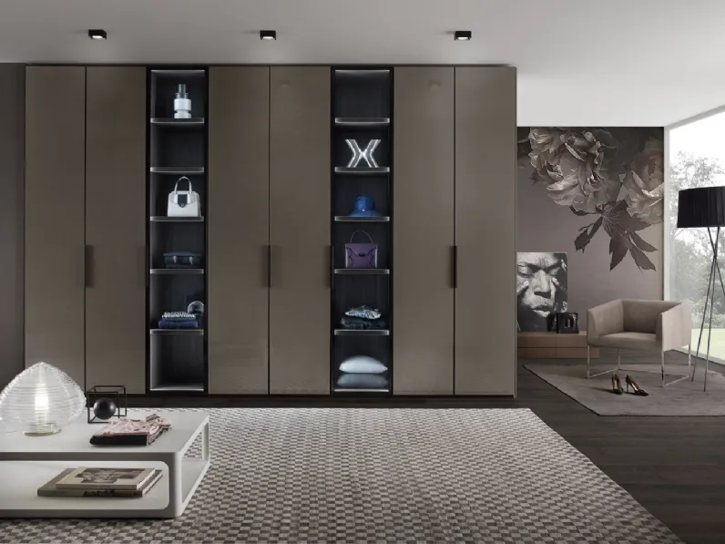 Armadio con ante battenti Glass in Vetro Laccato con colonne a giorno di Olivieri