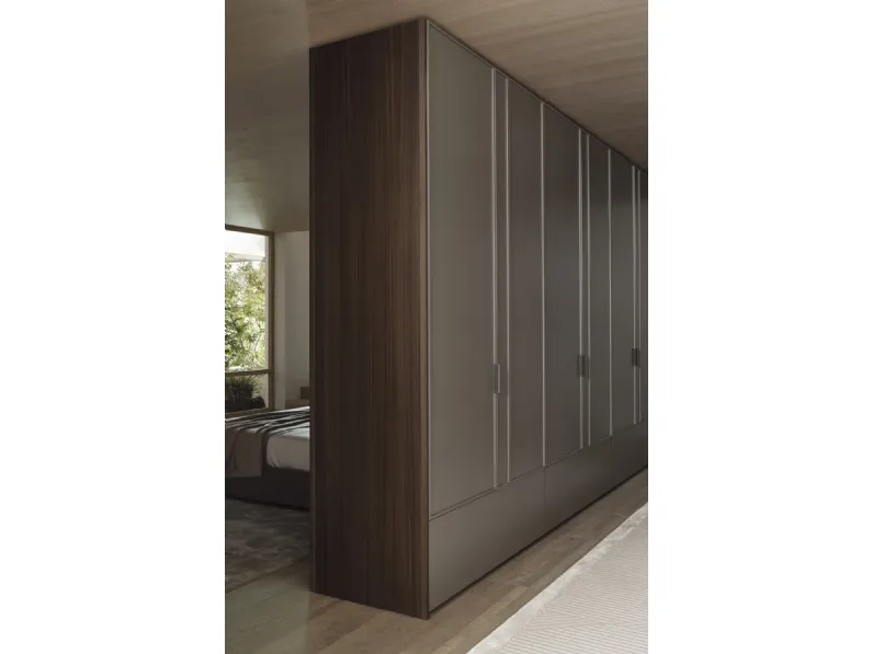 Armadio con ante battenti Gliss Master Blend in laccato opaco di Molteni & C