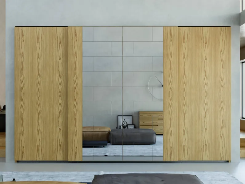 Armadio con ante scorrevoli in legno di frassino e specchi a mosaico  Jolly Mouve di Fazzini