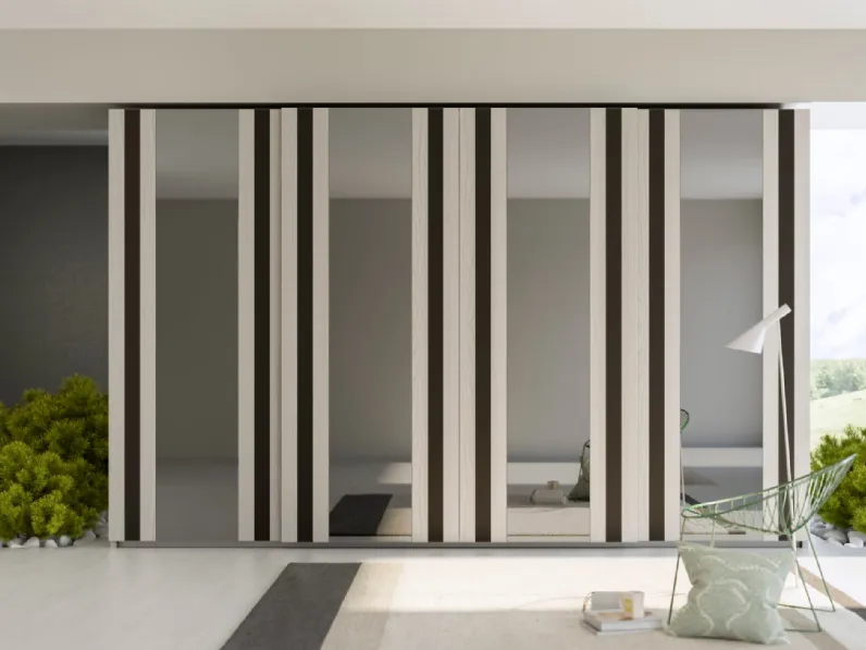 Armadio con ante scorrevoli in legno con specchi e inserti in pelle Jolly Mouve di Fazzini