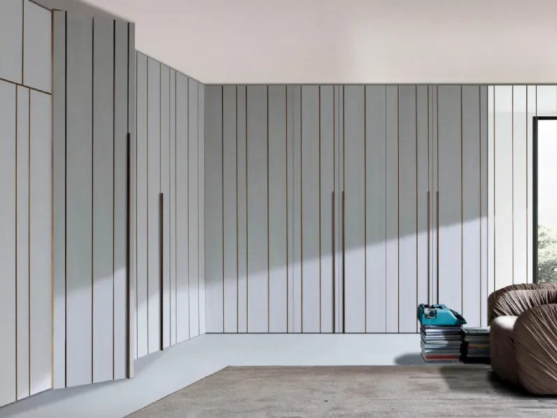 Armadio ad angolo in legno laccato Line di Laura Meroni