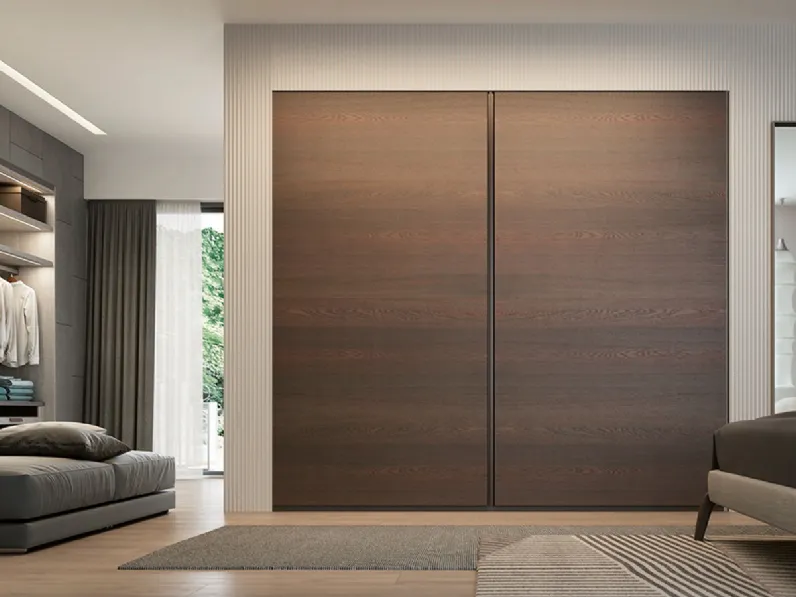 Armadio Linear con ante scorrevoli in Rovere termotrattato di Mobilform