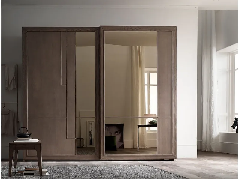 Armadio Lord con ante scorrevoli in legno e specchio di Fasolin
