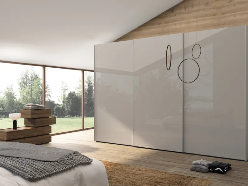 Armadio Lux 01 con ante Scorrevoli in vetro laccato di Zanotti Mobili