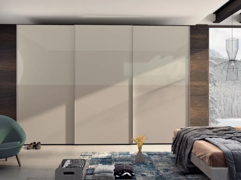 Armadio Lux 02 con ante Scorrevoli in vetro laccato di Zanotti Mobili