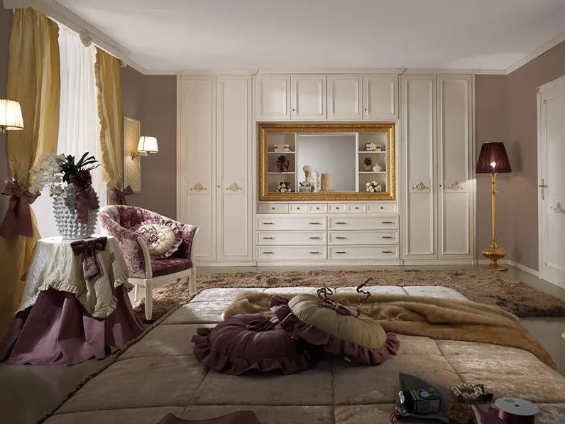 Armadio a muro M218 Zeus finitura Bianco Antiquariato e cornice quadro in Foglia Oro di Ferretti e Ferretti