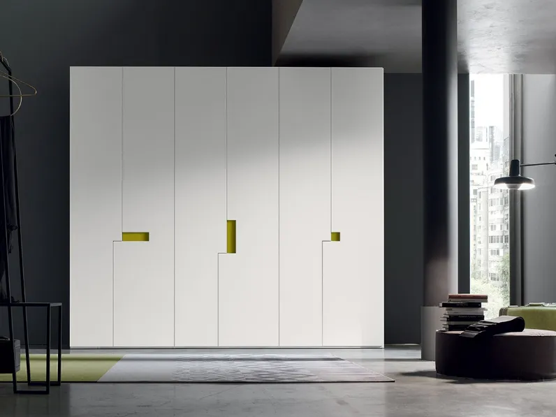 Armadio Fluo in laccato di Maronese Acf