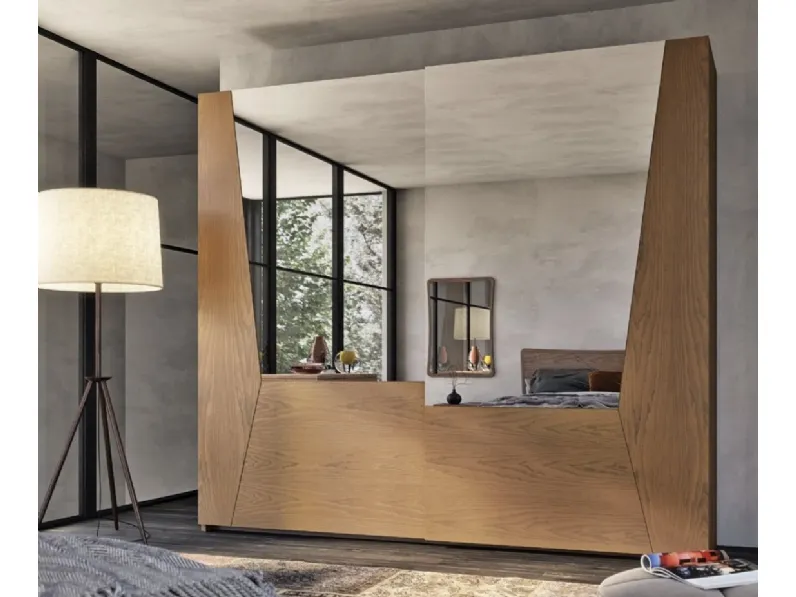 Armadio Nova Luna in legno di frassino con specchi di Imba Srl