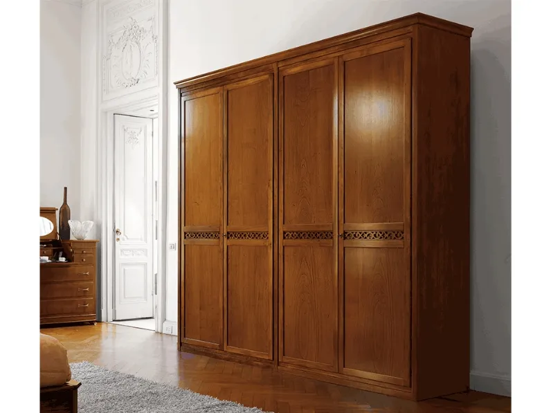 Armadio con 4 ante battenti Ottocento Italiano in legno con inserto traforato di Betamobili