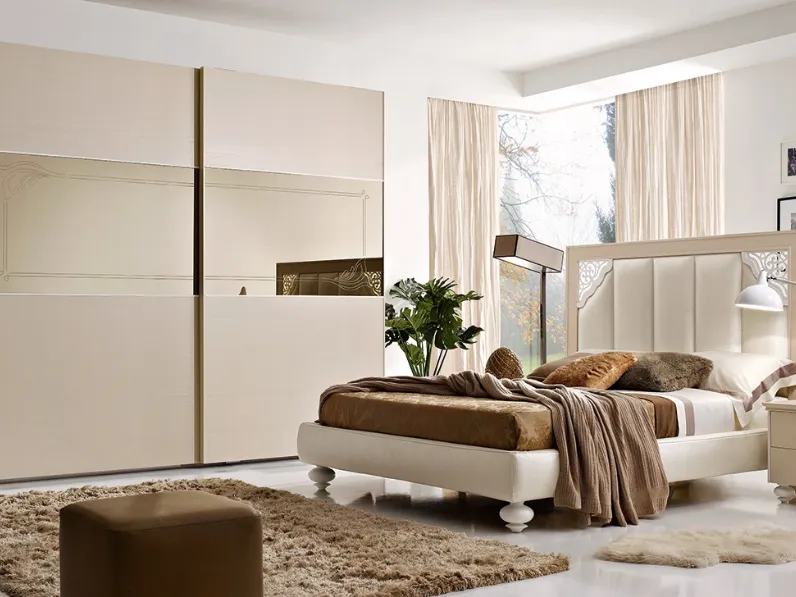 Armadio con ante scorrevoli Pegaso in Frassino laccato Grigio Tortora con Specchio di Ferretti e Ferretti