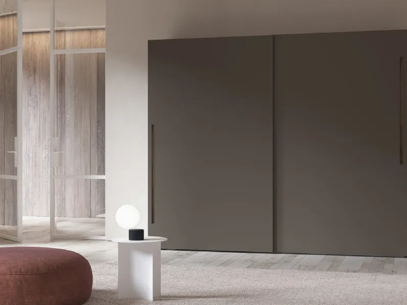 Armadio con ante scorrevoli Presa S laccato di Favero