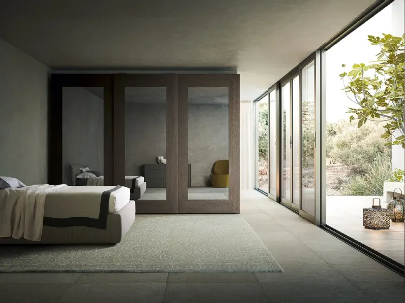 Armadio con ante scorrevoli Quadra in melaminico con specchi di Alf Da Frè