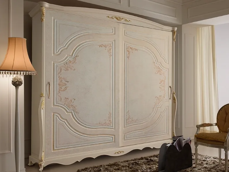 Armadio Salvadori di Patina Rosa