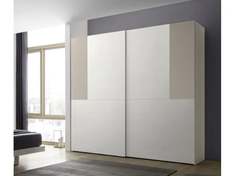 Armadio con ante scorrevoli Scatter in laccato poro aperto Bianco Gesso con inserti laterali in laccato opaco Hot di Murobianco