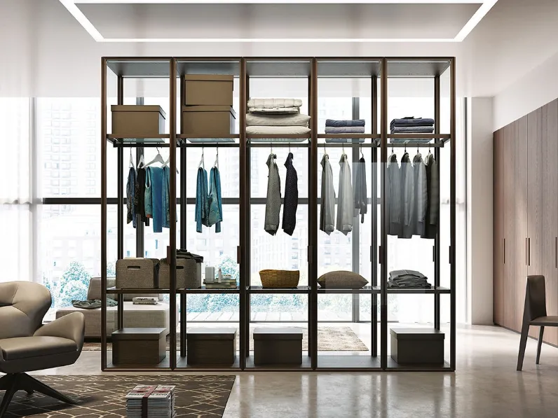 Armadio Teca con ante battenti in cristallo con struttura in metallo verniciato bronzo di Mobilform