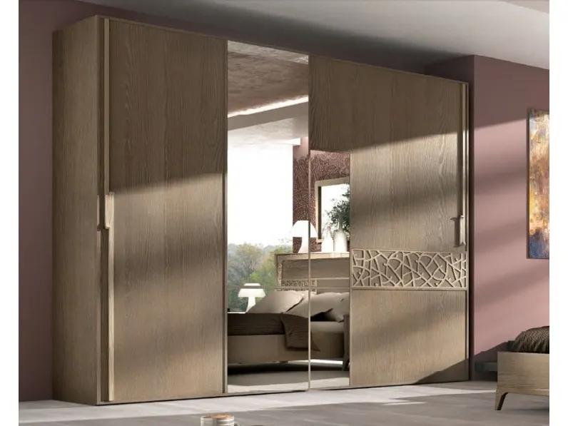 Armadio con ante scorrevoli Trend Style TR2431 in legno con traforo e specchio di Imba Srl