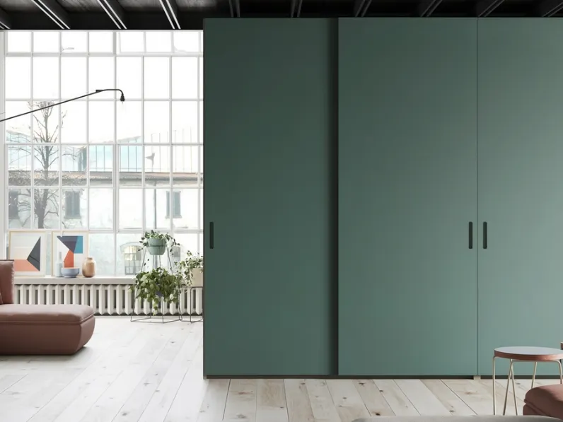 Armadio con ante scorrevoli in laccato opaco Asola di Sangiorgio