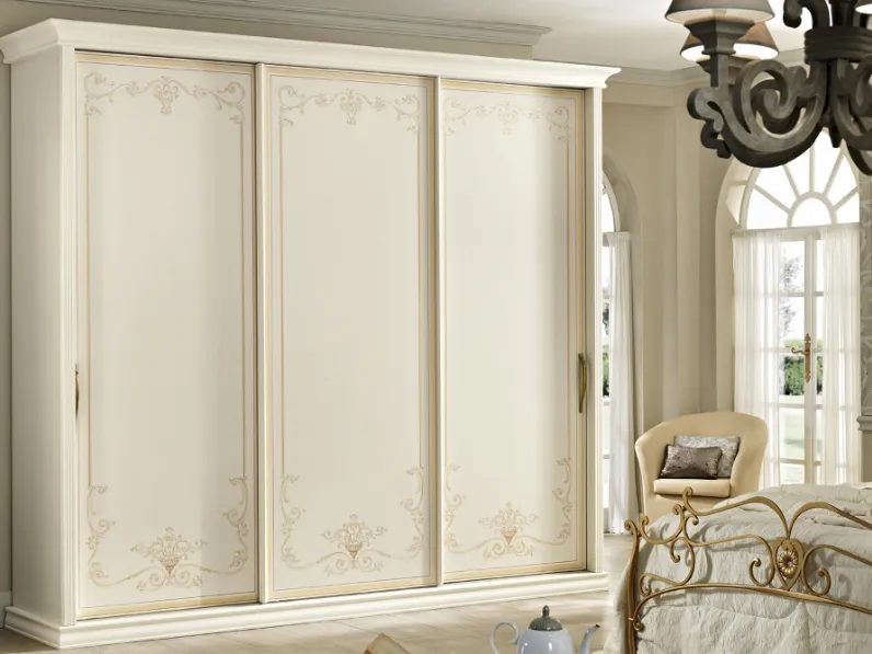 Armadio con ante scorrevoli in laccato opaco Viola di Mobilificio AG