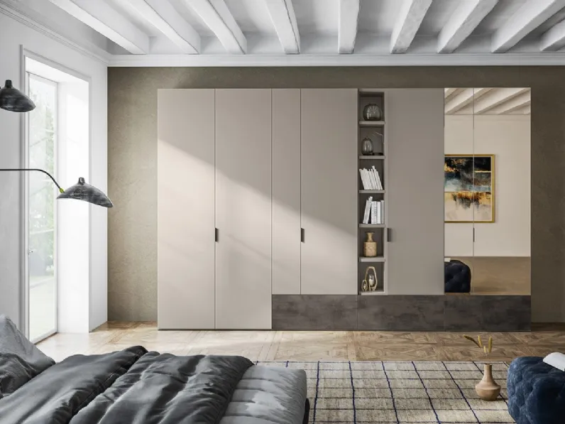 Armadio Battente Virgola ZN08 finitura Nuvola con fascia finitura Pietra e pannello anta a Specchio Bronzato di Marka Total Living