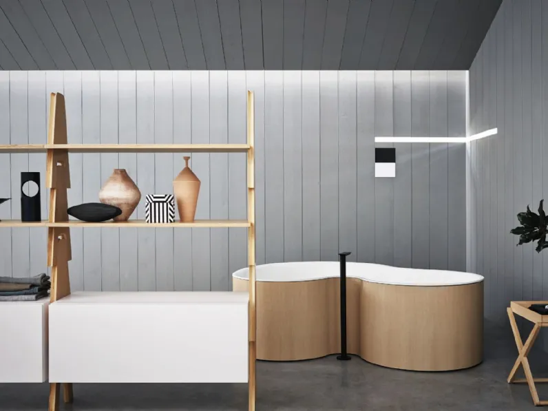 Vasca da Bagno a due posti in legno curvato dalle linee morbide e sinuose DR di Agape