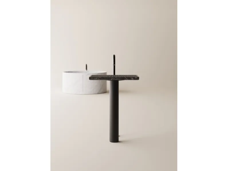 Lavabo a colonna in marmo Ell Grid di Agape