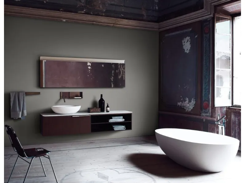 Mobile da Bagno sospeso in laccato opaco con due vani a giorno Flat XL composizione 07 di Agape