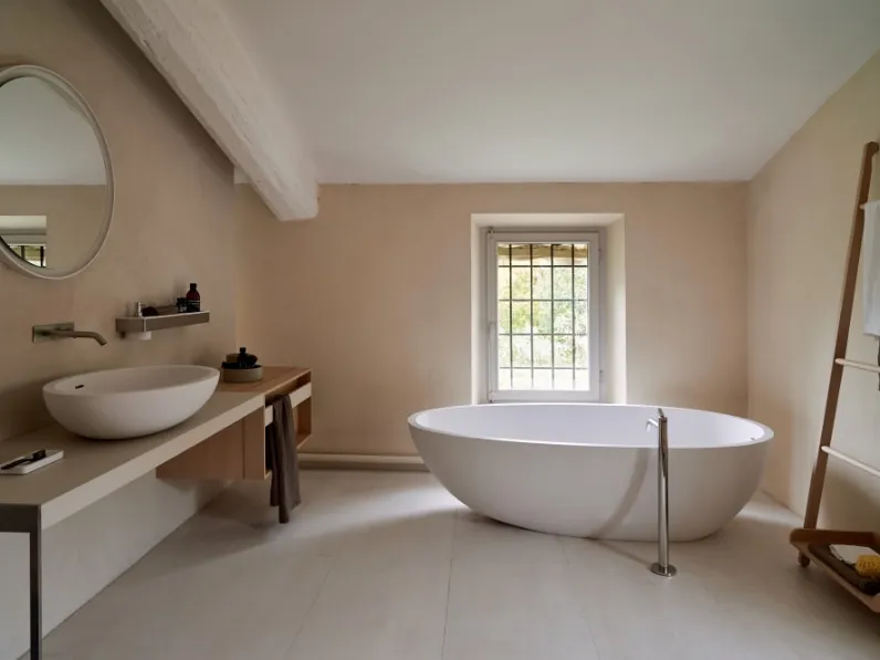 Mobile da Bagno sospeso in legno con monogamba in metallo Flat XL composizione 19 di Agape