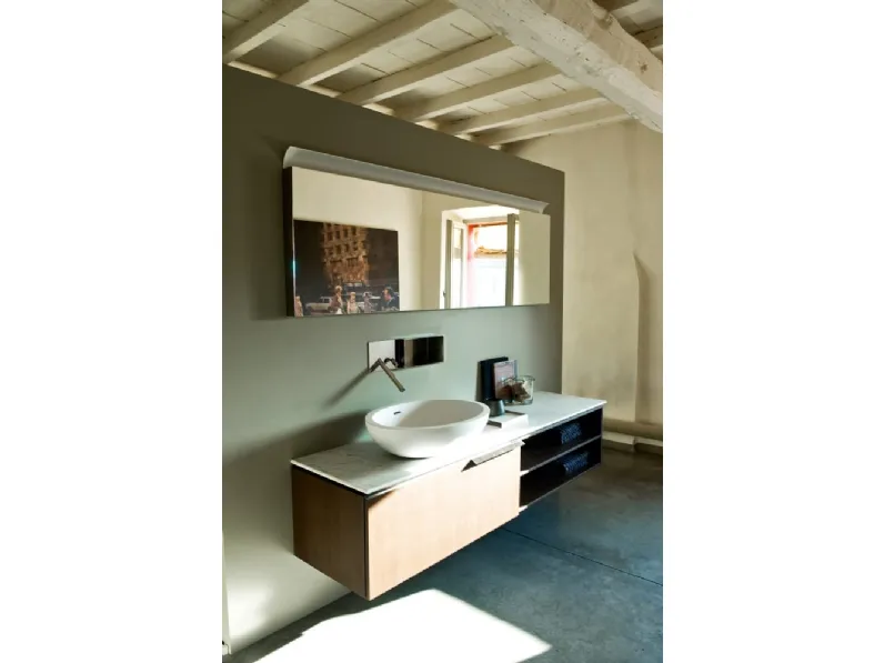 Mobile da Bagno sospeso in legno con top in marmo bianco Flat XL composizione 23 di Agape